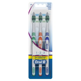 Oral-B Classic Care TriPack Setole Medie 3 Spazzolini